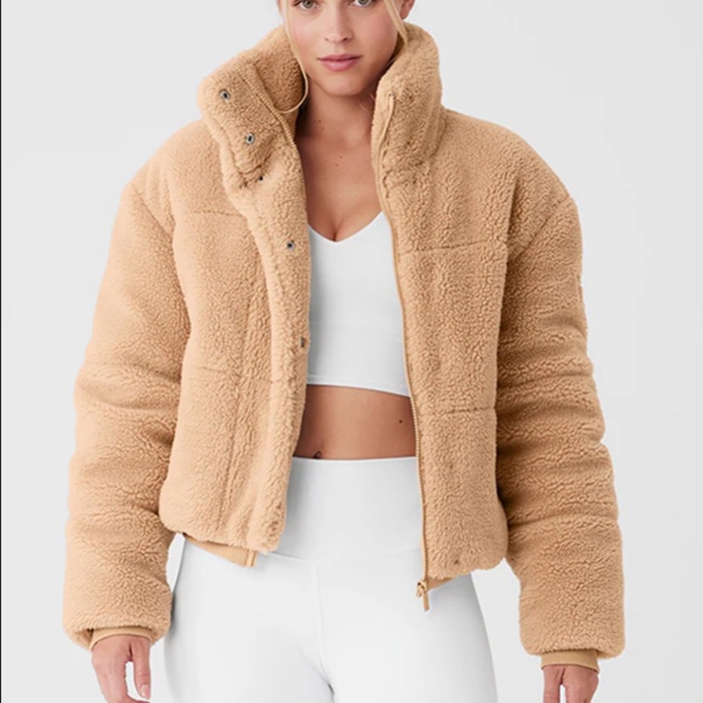Alo Snow Angel Puffer Sherpa Jacket Cropped Cream Small.